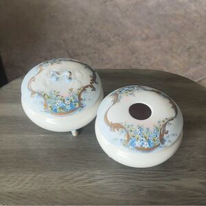 ANTIQUE VTG GDA FRANCE HAIR RECEIVER POWDER BOX BLUE FLORAL W/ GILT Porcelain